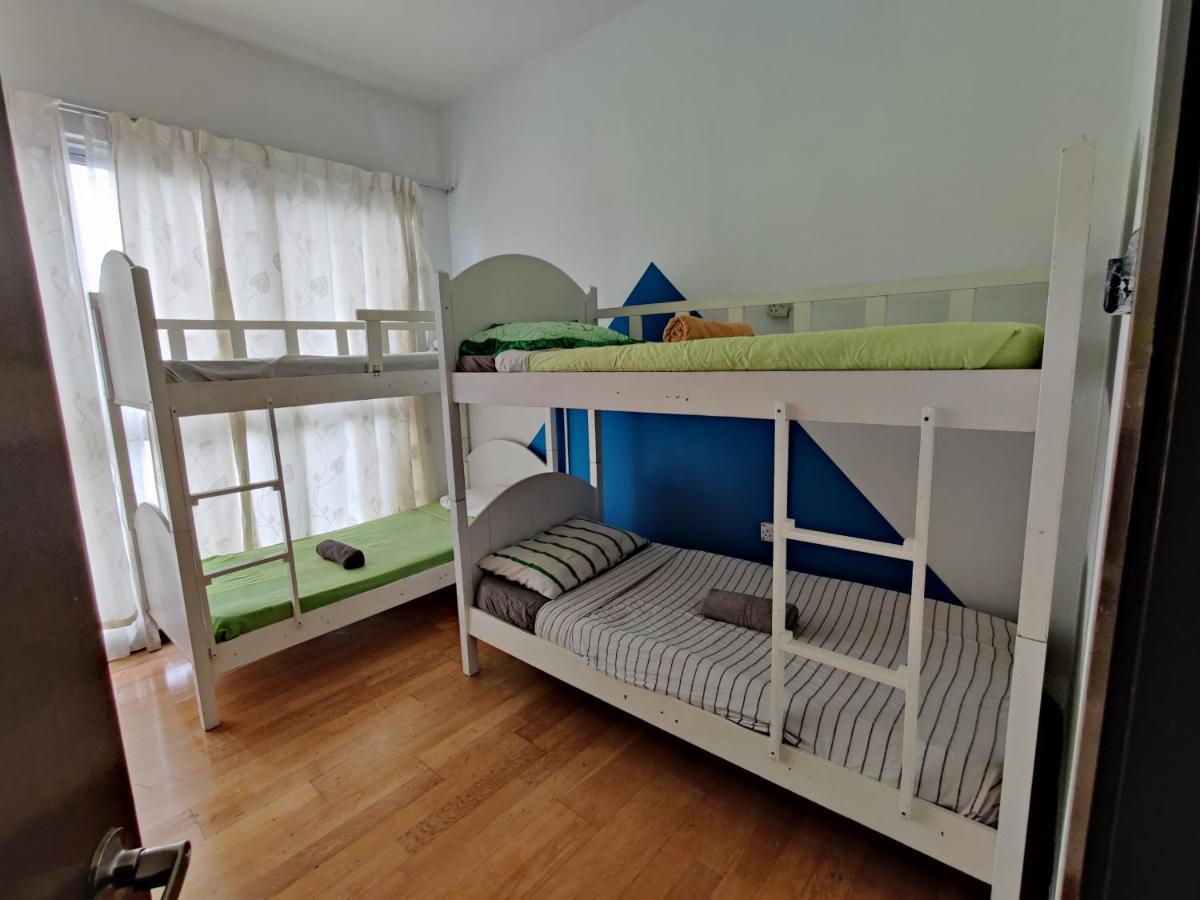 Starsbed Klcc Skyview Roof Pool Hostel Kuala Lumpur Ngoại thất bức ảnh