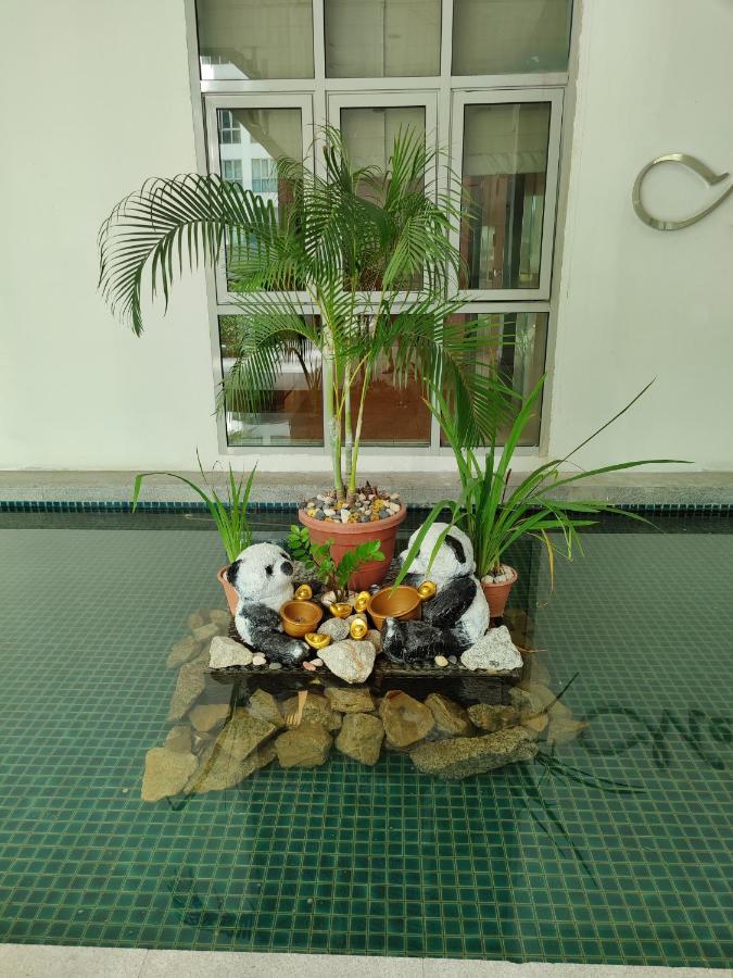 Starsbed Klcc Skyview Roof Pool Hostel Kuala Lumpur Ngoại thất bức ảnh